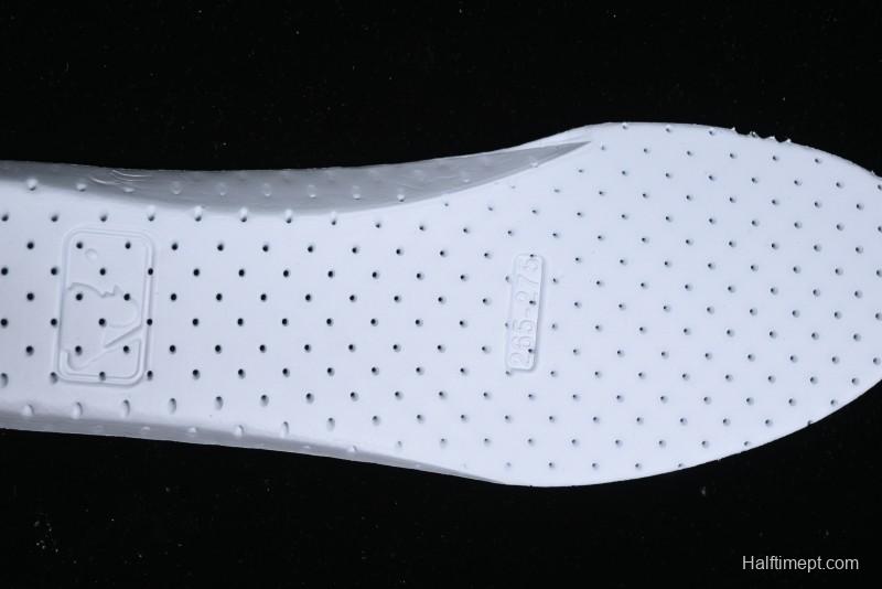 MLB Chunky Liner New York Yankees Sneakers with Lightweight Thick Sole and Hook Loop Closure - 3ASXCMM4N50GRS