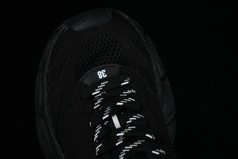 Balenciaga Phantom Sneaker - W3XLH0211