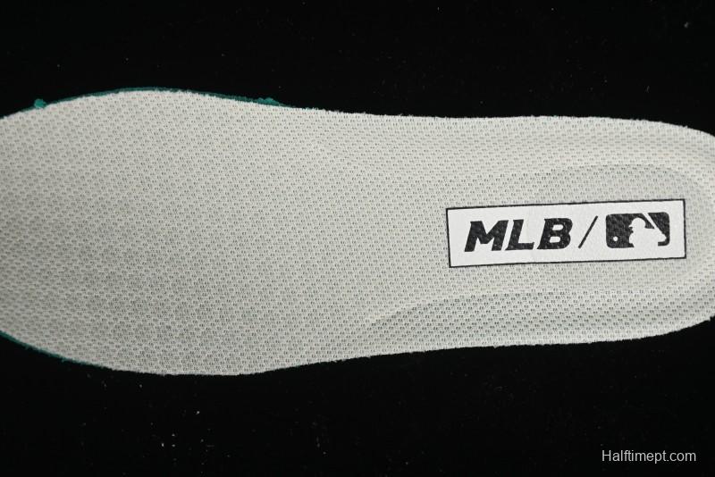 MLB Chunky Classic Base New York Yankees Lightweight Platform Casual Sneakers - 3ASXBMN4N50BKS