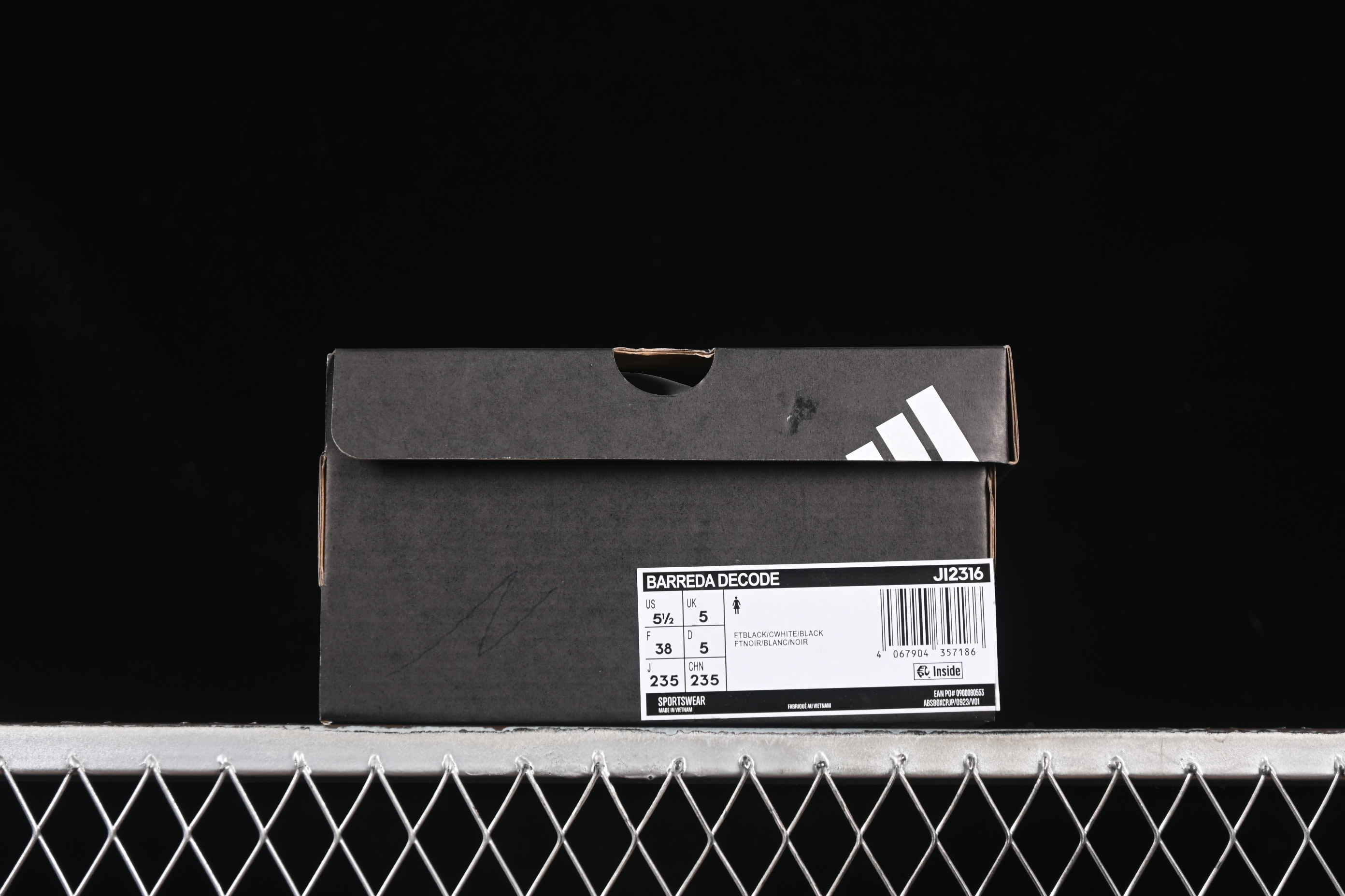 Adidas Barreda Decode Comfort Cushion Low Top Casual Sneakers - JI2316