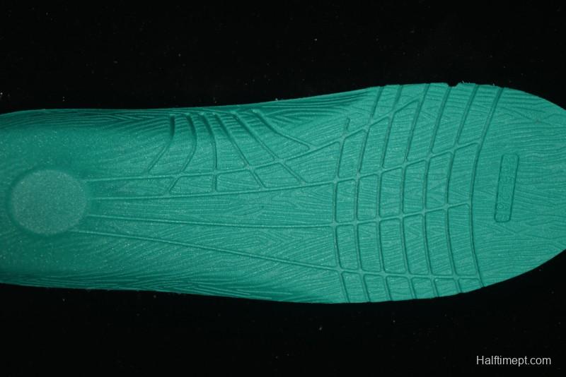 New York Yankees MLB Chunky Liner Lightweight Platform Sneakers with Hook and Loop Closure - 3ASXV015N50BLS