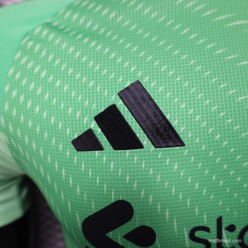 Player Version 25/26 Liverpool Green Goalkeeper Jersey