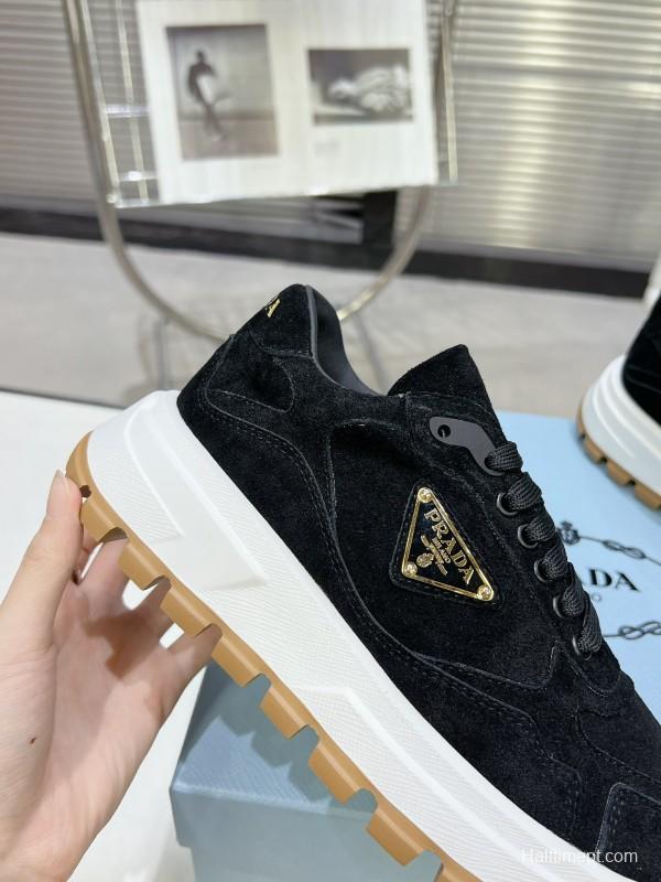 2025 Unisex Prada Black Suede Leather Sneakers KFY00310