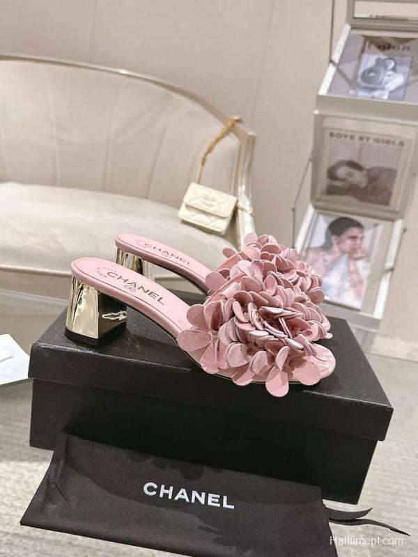 2025 Women Chanel Pink Suede Flower Mule