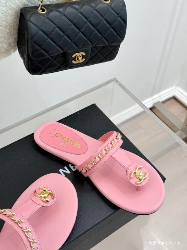 2025 Women Chanel Pink Lambskin Chain Toe Ring Sandals