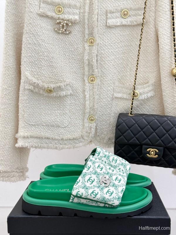 2025 Slippers Chanel Green Nylon Slippers