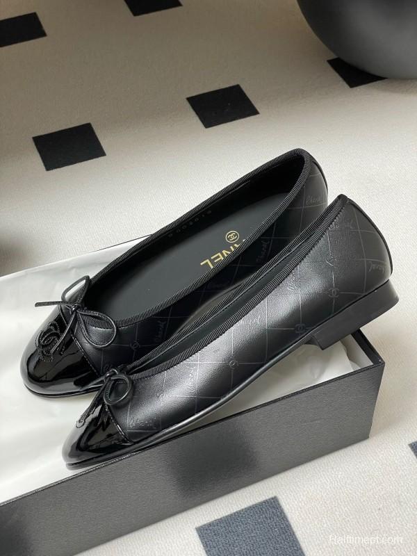 2025 Women Chanel Black Patent Leather Ballet Flats