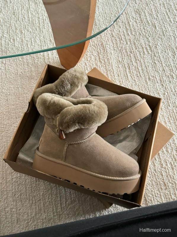 2024 Women UGG Beige Suede Shearling Ankle Boots MJ00170