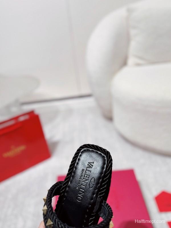 2025 Women Valentino Black Leather Wedge Sandals Studded LY00290