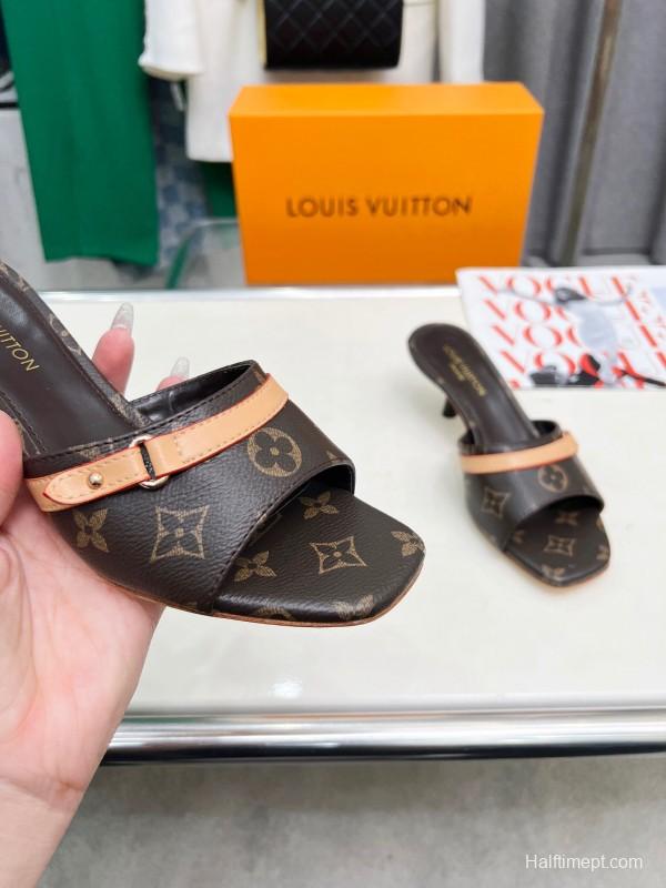 2025 Women Louis Vuitton Brown Leather Sandals