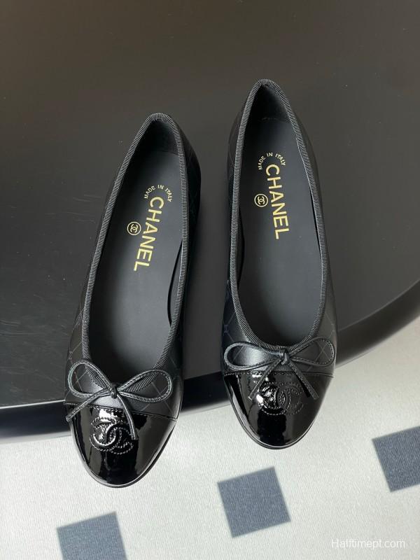 2025 Women Chanel Black Patent Leather Ballet Flats