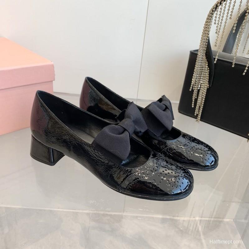 2025 Women Miu Miu Black Patent Leather Mary Jane Bow KFY00280