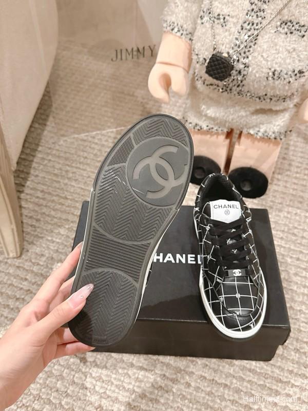 2025 Women Chanel Black White Leather Sneakers