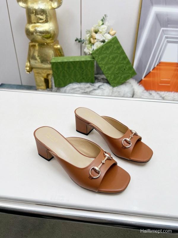 2025 Women Gucci Brown Leather Mules Classic Buckle MJ00180/215