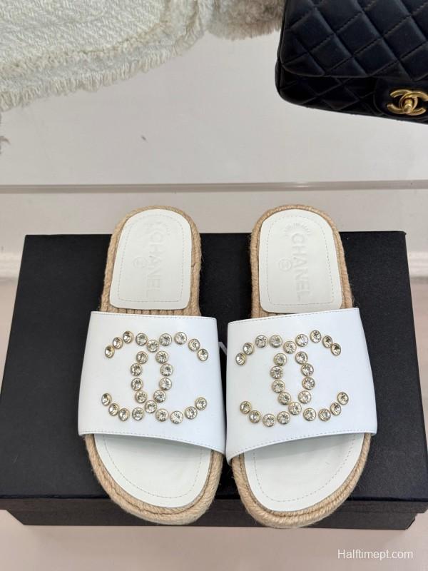 2025 Women Chanel White Leather Slippers Rhinestone KFY00230