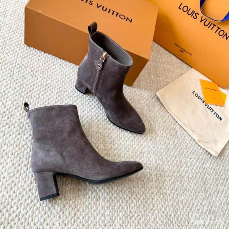 2024 Women Louis Vuitton Grey Suede Ankle Boots MJ00410