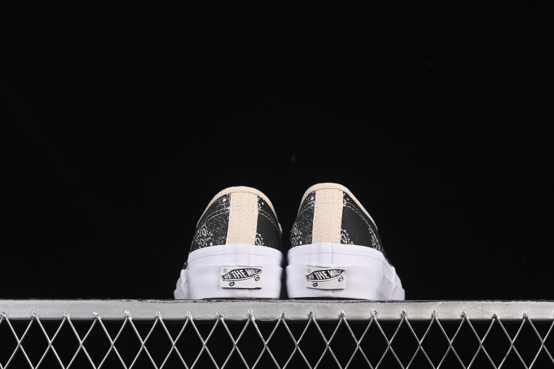 Vans Authentic 44 Slip-On Skate Shoes - VN000D5KESB