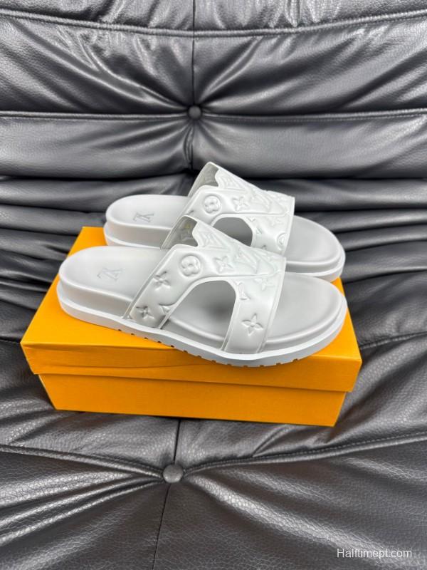 2025 Men Louis Vuitton White Rubber Slippers AS00180