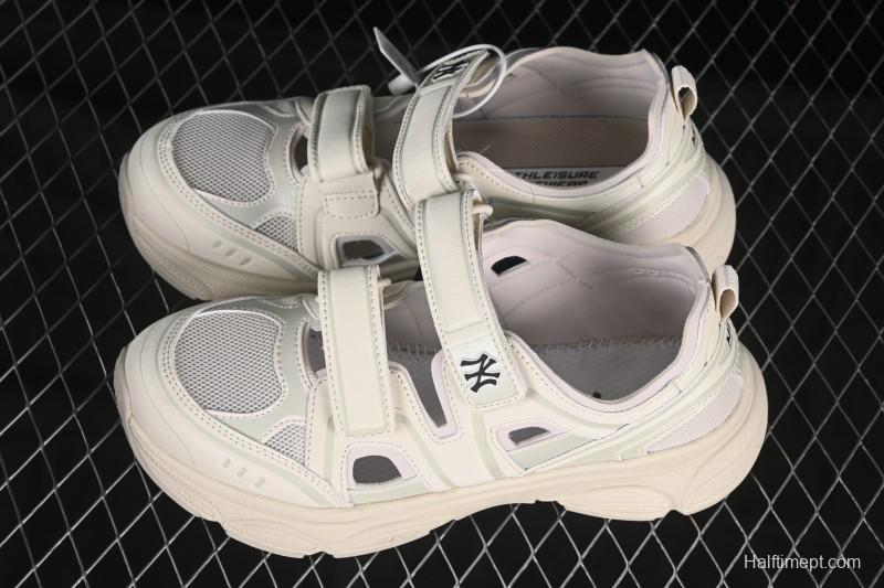 New York Yankees MLB Ace Runner Mask Jane Summer Casual Sandals - 3ASDACE5350CRS