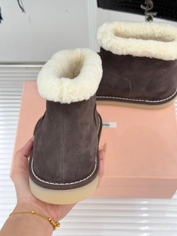 Miu Miu Retro Shearling Platform Snow Boots - KFY00300