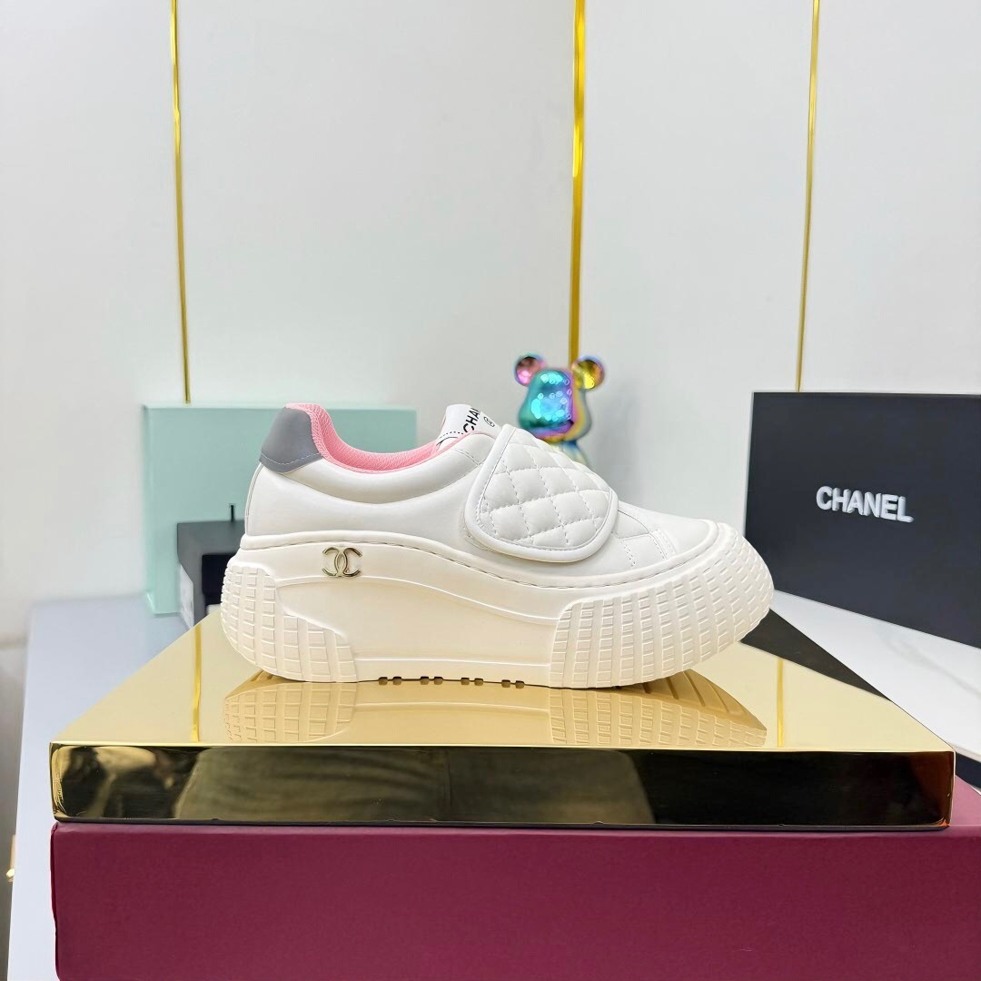 Chanel 2025/SS Panda Loafers Bread Shoes - LY00330