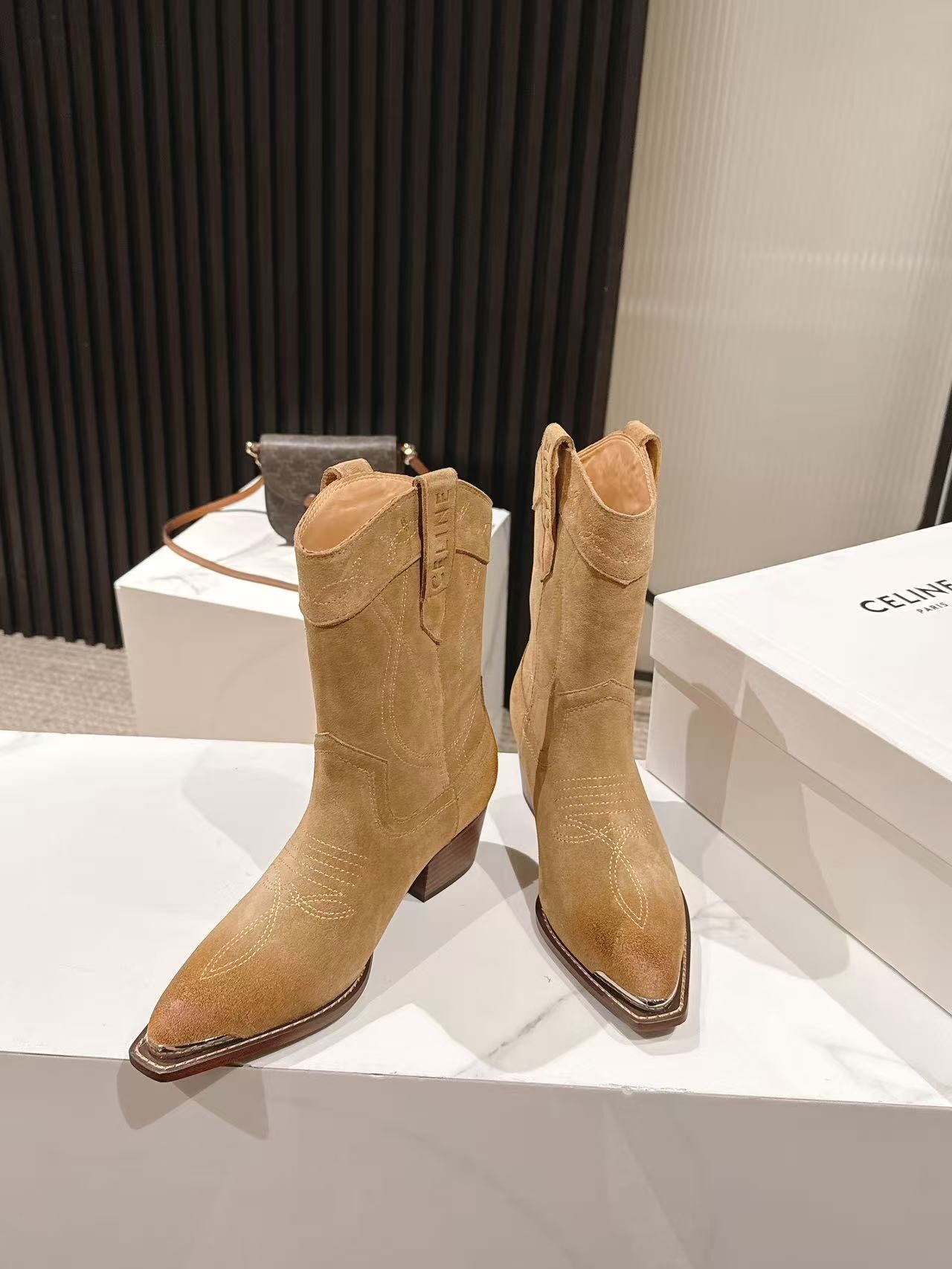 CELINE Fashion Boots with Arch of Triumph Logo - LY00440