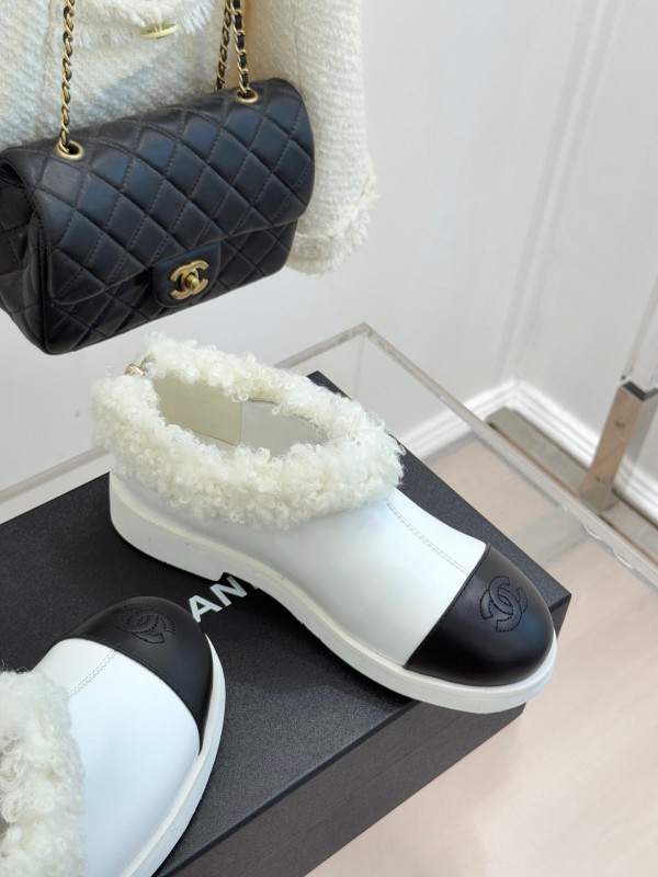 Chanel 25K Series Two-Tone CC Fur Snow Boots - KFY00270