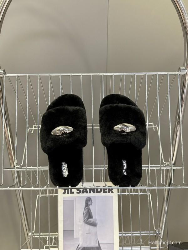 Alaïa Fall/Winter 2025 Fur Slippers - KFY00230