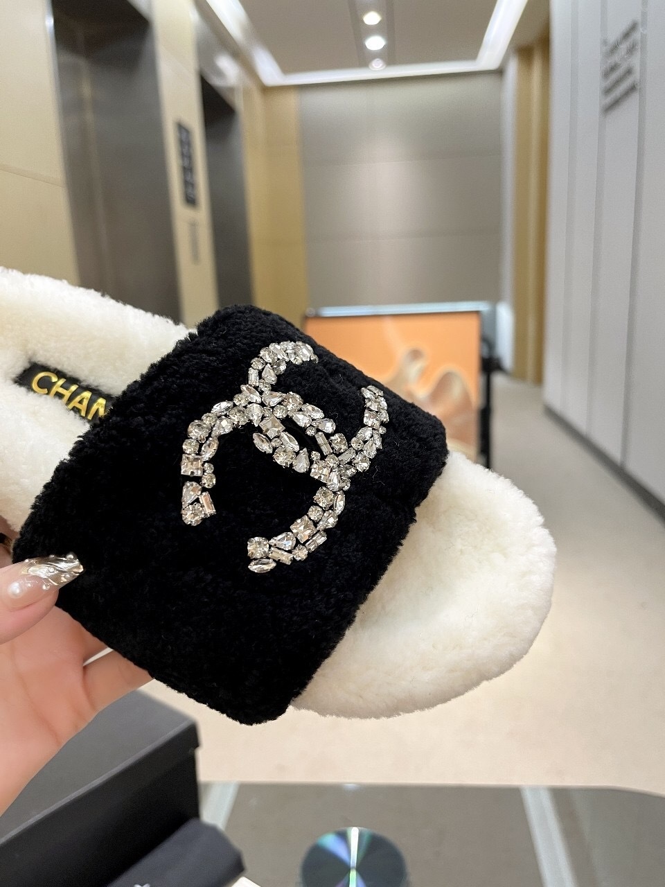 Chanel 2025 SS New Wool Slippers Soft Fine Wool - LY00280
