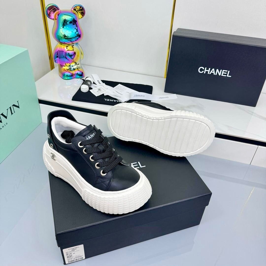 Chanel 2025 SS Panda Loafers Bread Shoes Casual Sneakers - LY00330