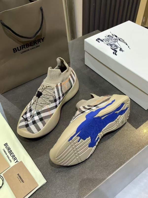Burberry 2025/SS Italy Made Sneakers - KFY00280