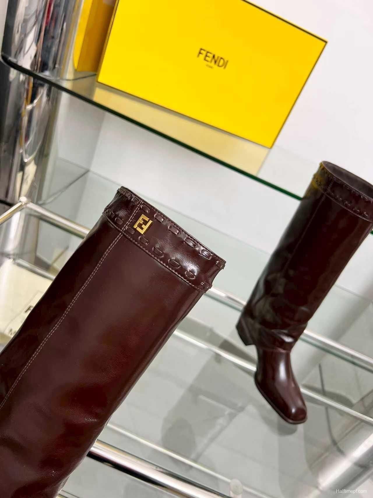 Fendi 2025 SS Wide Leg Boots with Block Heel - LY00510