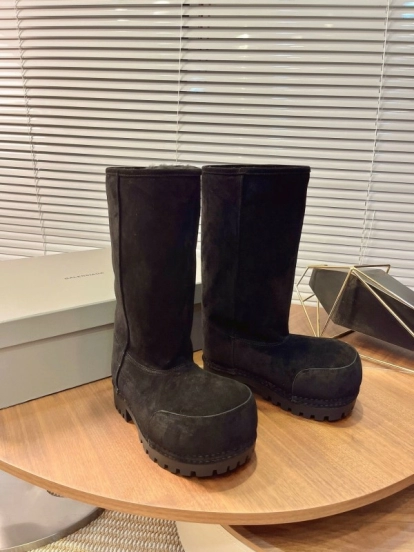 Balenciaga 2025 SS Oversized High Heel Snow Boots - AS00570