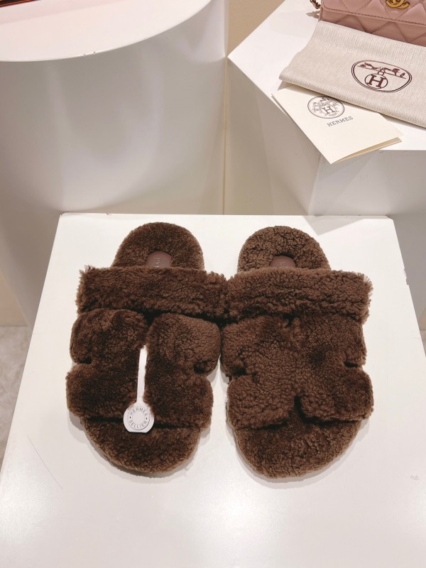 H Love Erjiu Full Wool Slippers with Slightly Curly Wool - LY00270