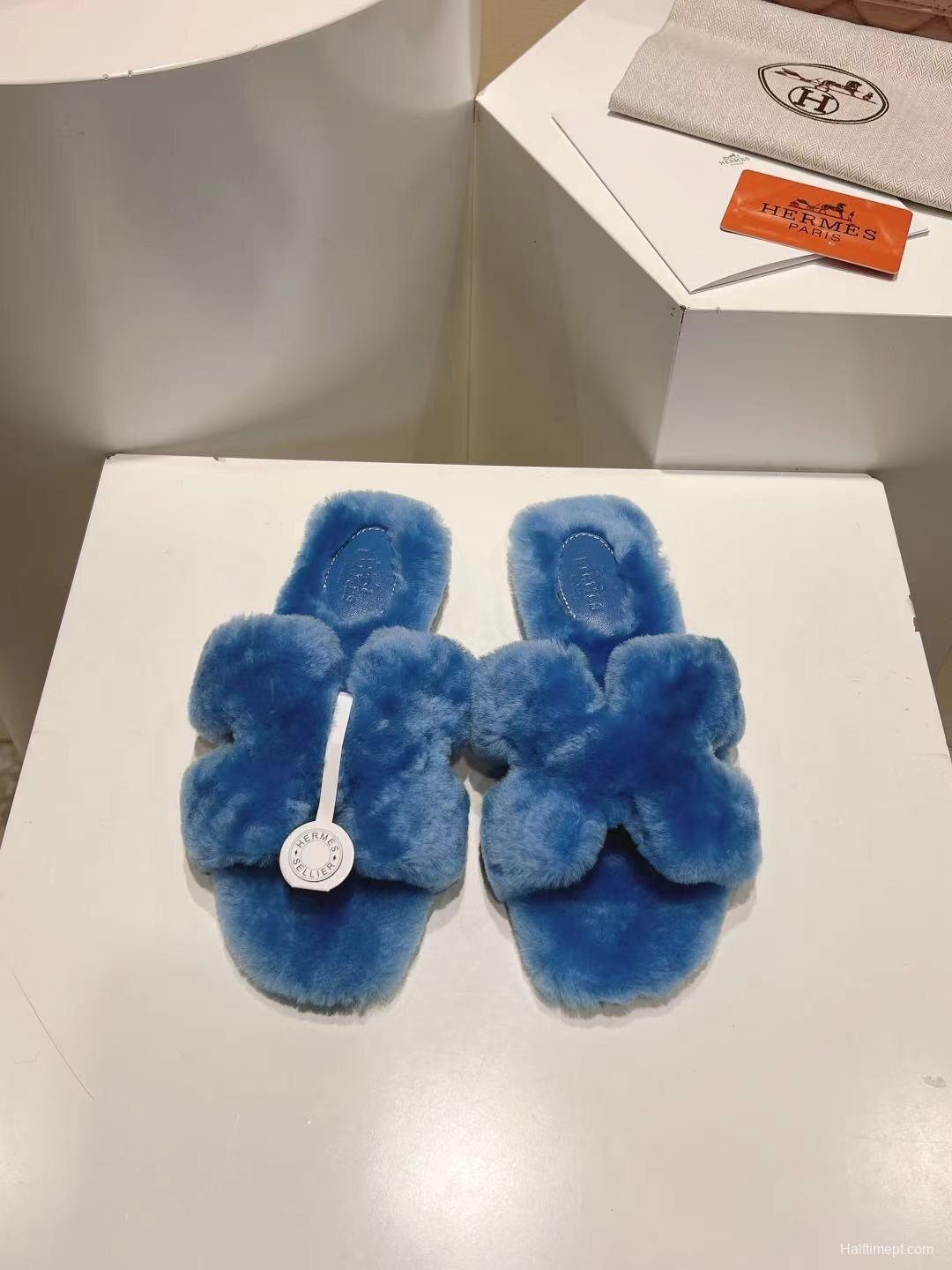 Hermès 2025 SS Love Fur Slippers Flat Sole Autumn Winter Edition - LY00240