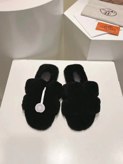 Hermès 2025 SS Love Fur Flat Slippers - LY00240
