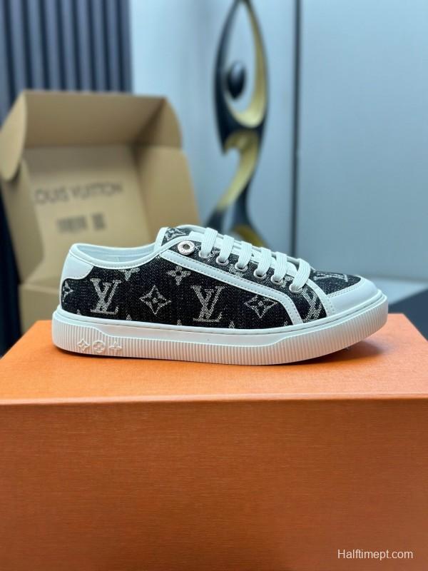 Louis Vuitton Time Out Series Monogram Animal Print Casual White Sneakers - AS00260