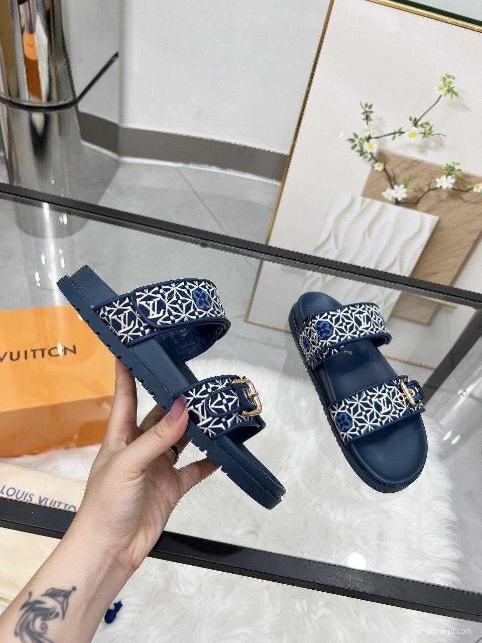 Louis Vuitton Spring/Summer 2025 New Slippers with Embroidered Design and 4cm Platform - LY00250
