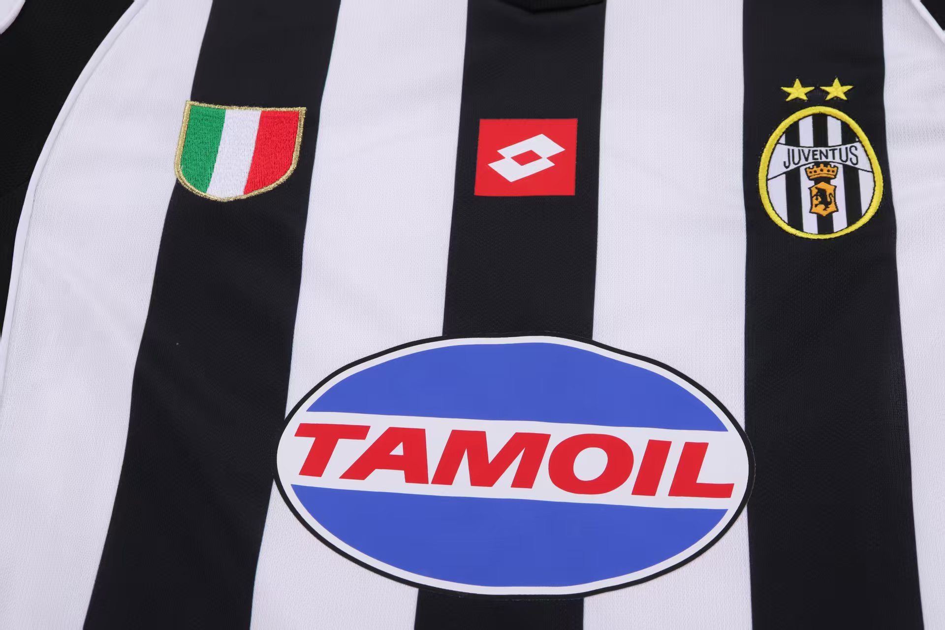 Retro Kids 02/03 Juventus Black White Home Jersey