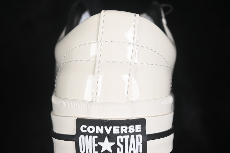 Converse One Star 95 Classic Low-Top Skateboarding Shoes with Glossy Patent Leather and Reflective Star Logo - 167324C