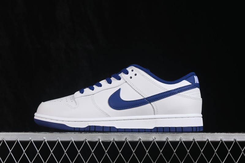 Nike SB Dunk Low Skateboarding Shoes in White and Green - HF5441-117