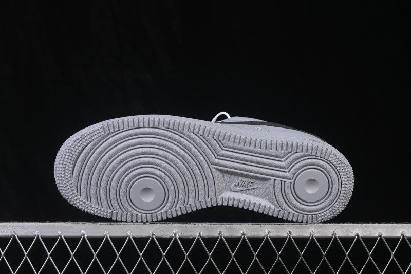 Nike Air Force 1 '07 Low Casual Sneakers with Full-Length Air Cushion - IR0952-002