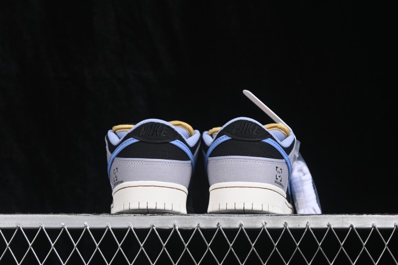 Nike SB Dunk Low Skateboarding Shoes with Cushioned Collar - FN5880-001