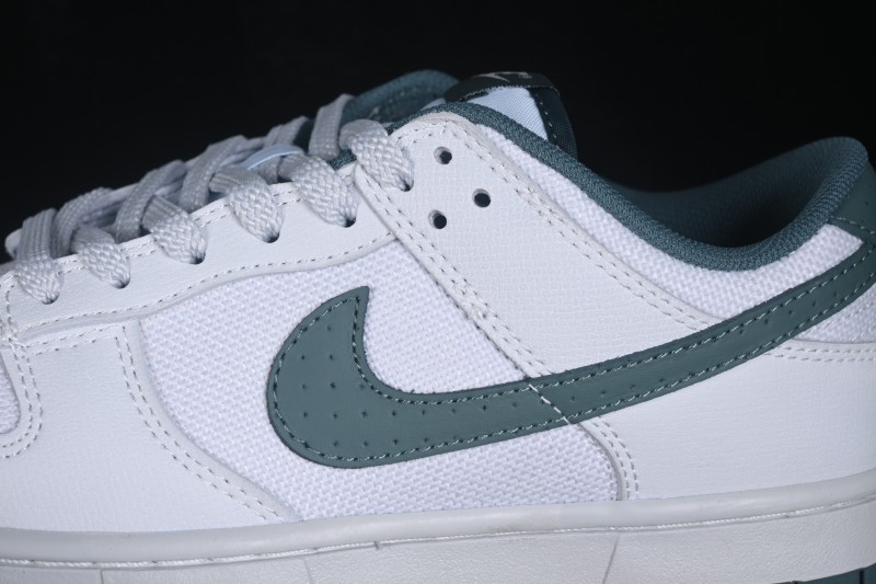 Nike SB Dunk Low Skateboarding Shoes with Cushioned Collar - IH1940-002
