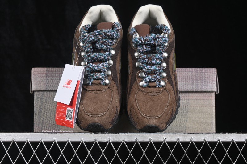 New Balance 204 Series Retro Casual Running Shoes with Breathable Comfort - U204LBC1