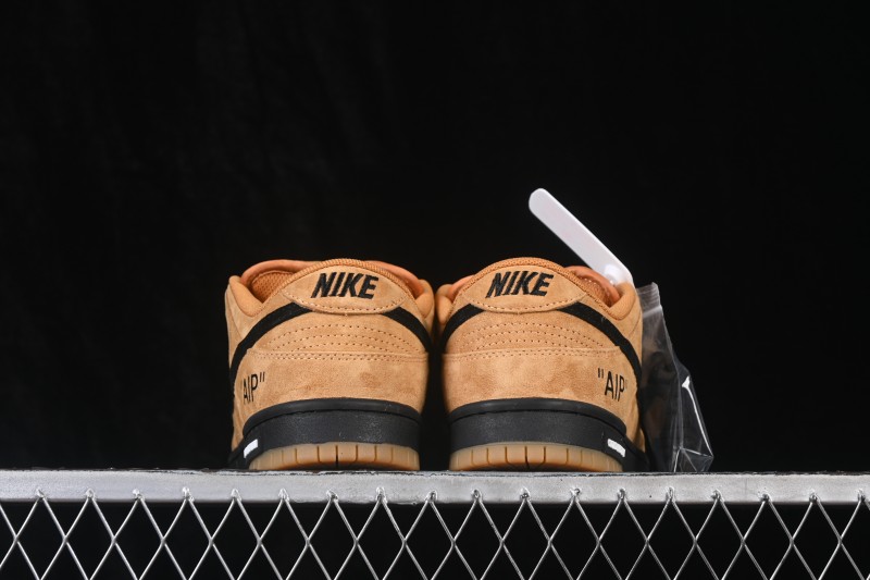 Nike SB Dunk Low Skateboarding Shoes with Cushioned Collar - BQ6817-204