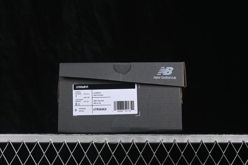 New Balance 1906 Running Shoes with Retro Dad Style and Arch Support - U19066KA