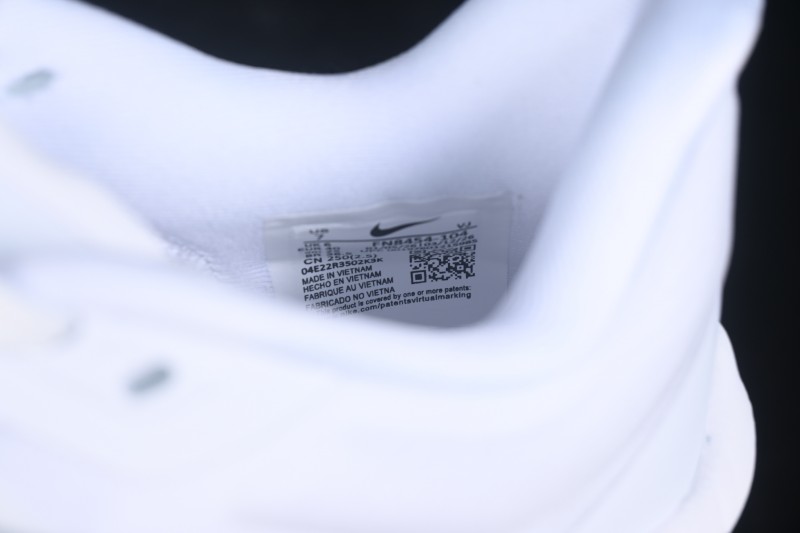 Nike Zoom Fly 6 Running Shoes with Lightweight React Foam and Carbon Fiber Plate - FN8454-104