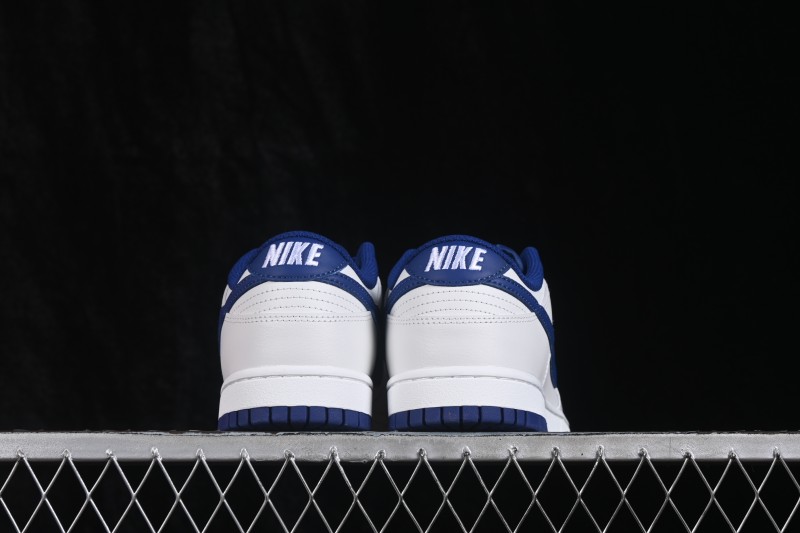 Nike SB Dunk Low Skateboarding Shoes in White and Green - HF5441-117