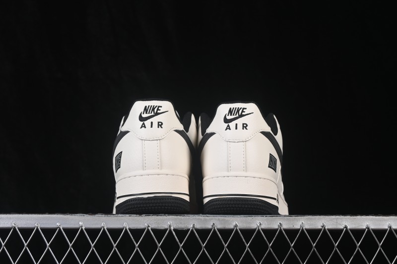 Nike Air Force 1 '07 Low Black White Classic Low-Top Casual Sneakers - JP8028-073